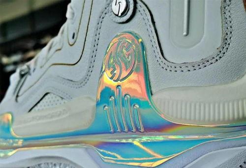 国产鞋能在水上飘动吗视频,揭秘神奇防水科技